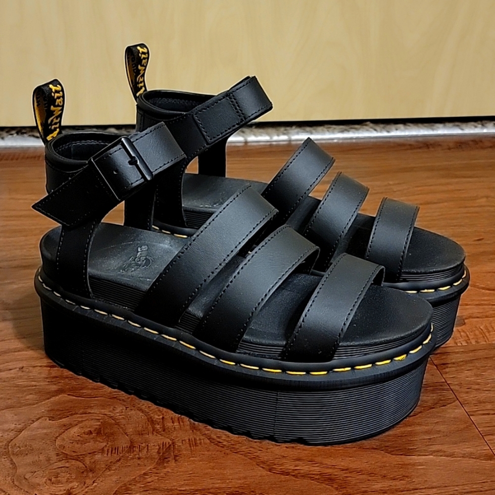 Dr. Martens Blair quad Sandals sz 7